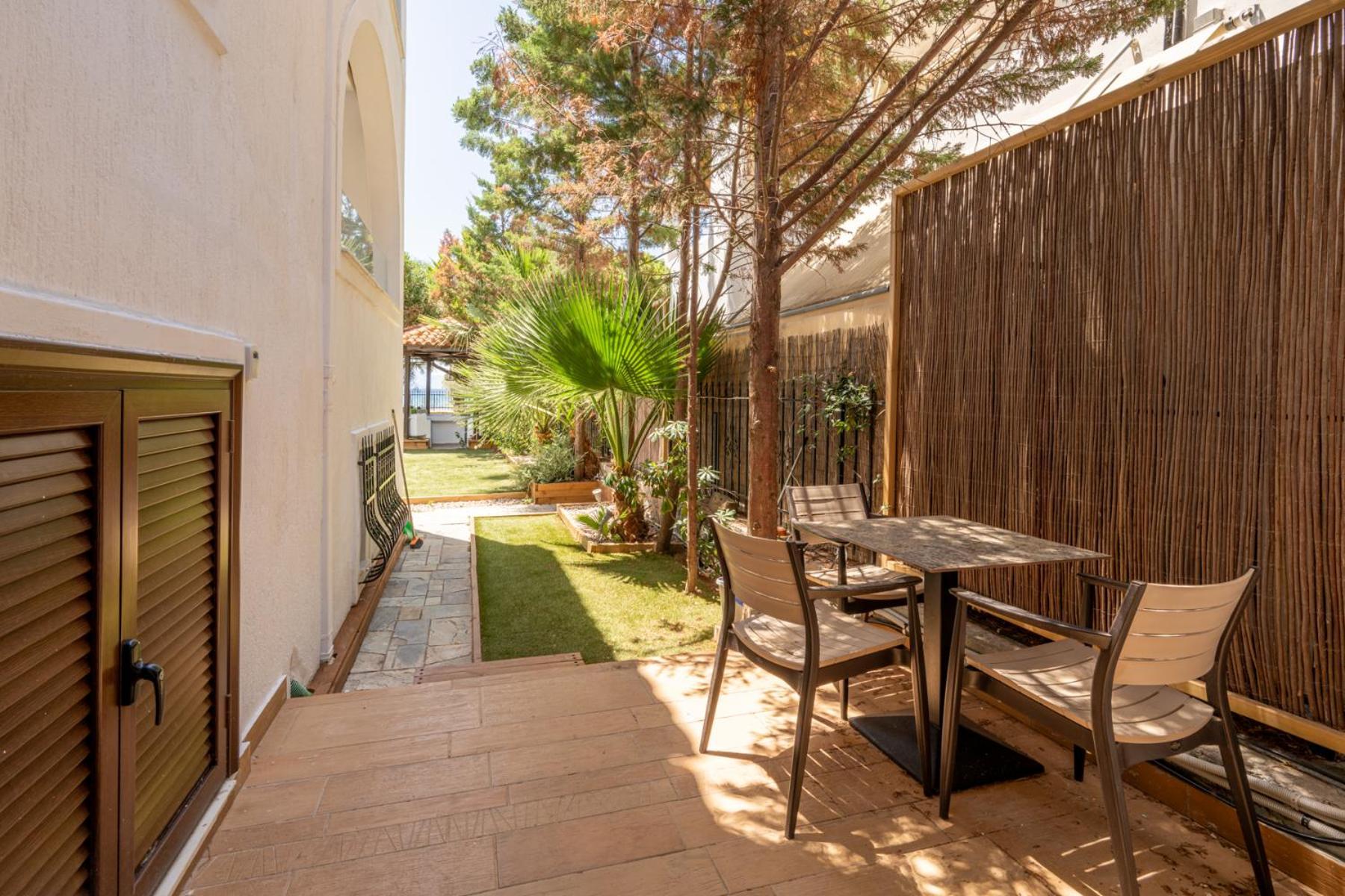 Alkis Guest House By Aegiankazarte Kapótidesz Kültér fotó